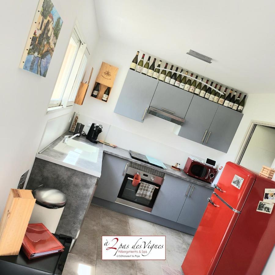 A 2 Pas Des Vignes, Hebergements Et Spa, Maison Numero 6, A Chateauneuf Du Pape 外观 照片